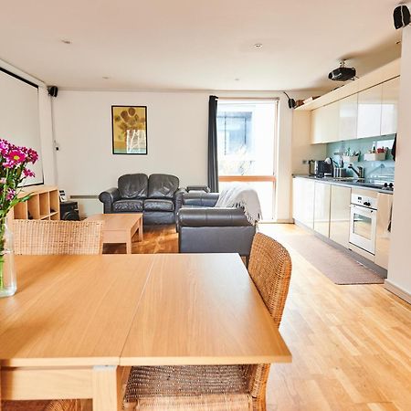 Bright 2 Bedroom Flat In Old Street With Balcony Londýn Exteriér fotografie