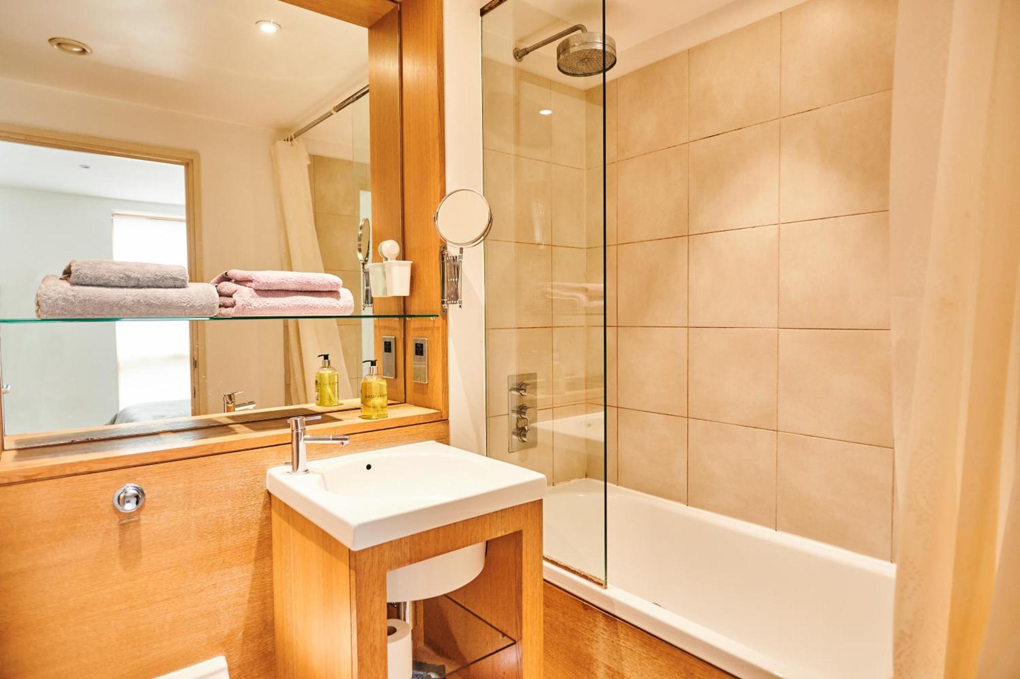 Bright 2 Bedroom Flat In Old Street With Balcony Londýn Exteriér fotografie